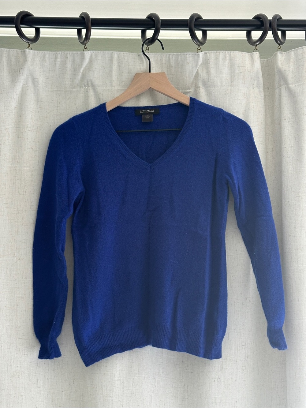 Ann Taylor Women's Cashmere V-Neck Sweater in Royal Blue